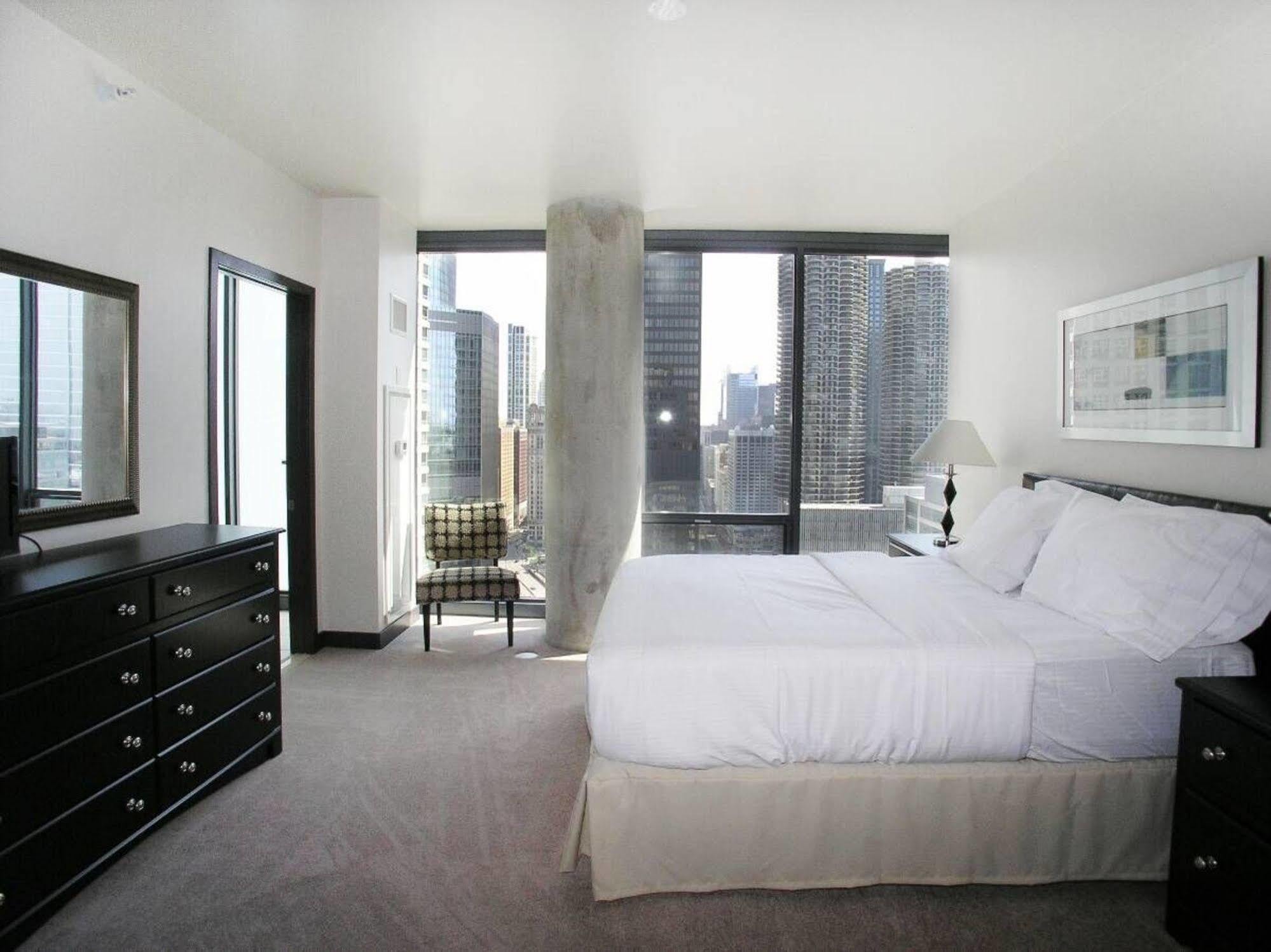 Aparthotel Bridgestreet At State And Grand Chicago Exterior foto